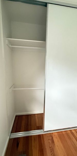 Elsternwick - Photo 1