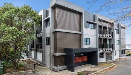 In The Heart of Birkenhead - Photo 4