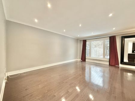 For Lease - 88 Chipwood Crescent, Toronto, Ontario - Photo 3