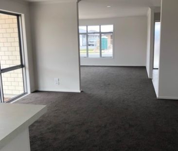 Four Bedroom home in One Tree Point - Photo 2