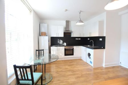 2 bedroom apartment to rent - Photo 4