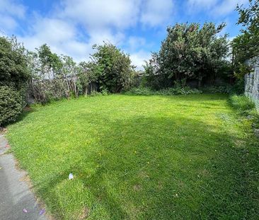 A home by Hornby mall with plenty of outdoor space - Photo 2