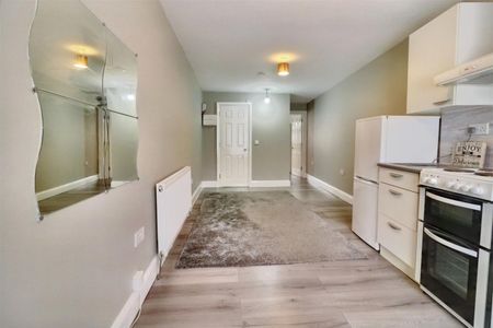 Whitchurch Avenue, Edgware, HA8 - Photo 5