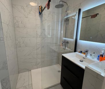 Location Appartement 2 pièces 43m² CAGNES SUR MER 06800 - Photo 2