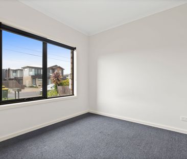 Charming 3-Bedroom Home in Thomastown - Photo 5