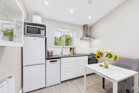 1 bedroom Studio in Lynton Green, Maidenhead - Photo 3