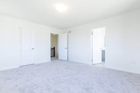 For Lease - 583 Queen Mary Drive, Brampton, Ontario - Photo 4