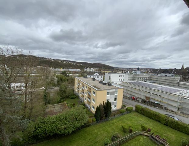 Schicke 3-Zimmer-Wohnung mit toller Aussicht in Hagen Wehringhausen! - Photo 1