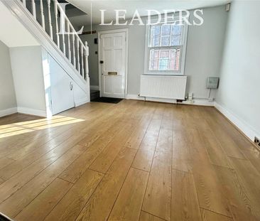 2 bedroom house to rent High Street, Kelvedon, CO5 - Photo 2