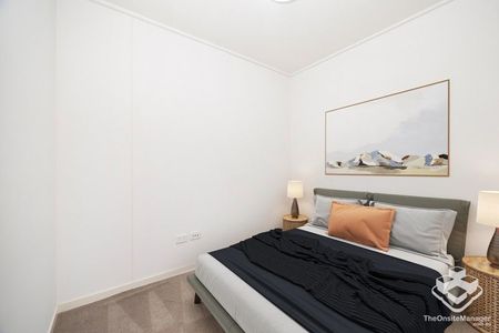 LUXURY 2 BED + STUDY APARTMENT IN PRIME CARINDALE LOCATION - Photo 3