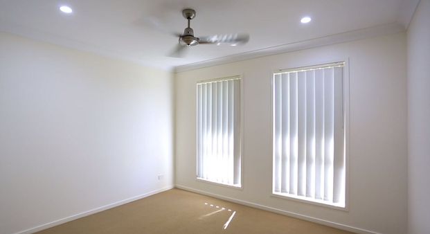 Spacious & Modern Family Home in Pimpama! - Photo 1