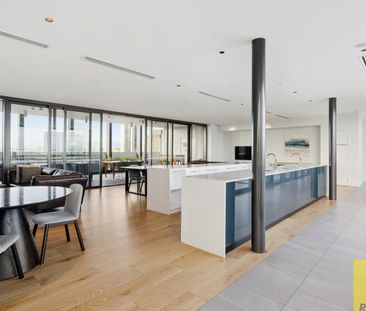 City Central Unfurnished Apartment with Resort-Style Amenities - Photo 3