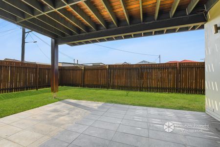 2 Edith Street, Marks Point - Photo 3