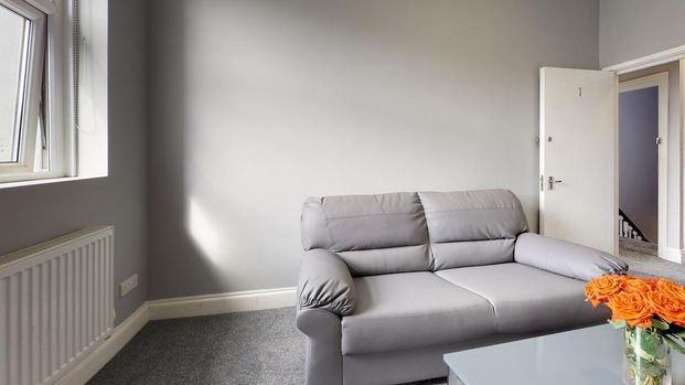 3 bedroom apartment to rent - Photo 1