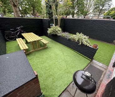 7 Bed Terraced House, Alloa Road, SE8 - Photo 2