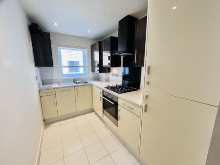 2 bedroom flat to rent - Photo 4