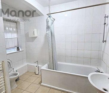 Bushgrove Road, Dagenham, RM8 - Photo 5