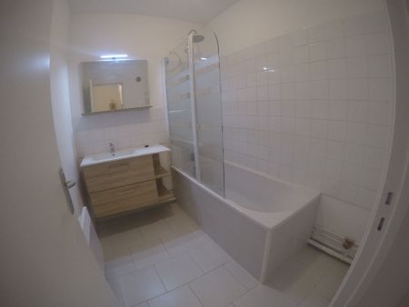 Location Appartement 1 pièce 30m² LAMBERSART 59130 - Photo 3