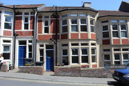 5 bedroom terraced house to rent - Photo 4