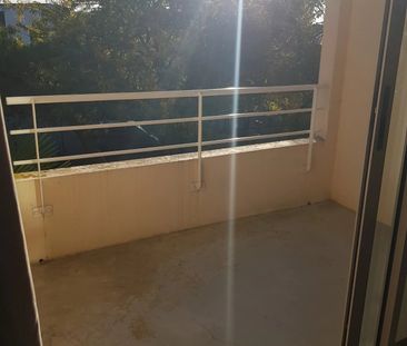 Location Appartement 2 pièces 38m² LA ROCHELLE 17000 - Photo 2