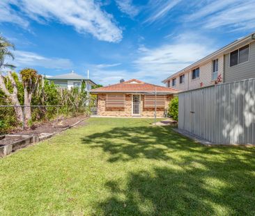 Stroll to the Waterfront - Lowset Brick Home - Photo 6