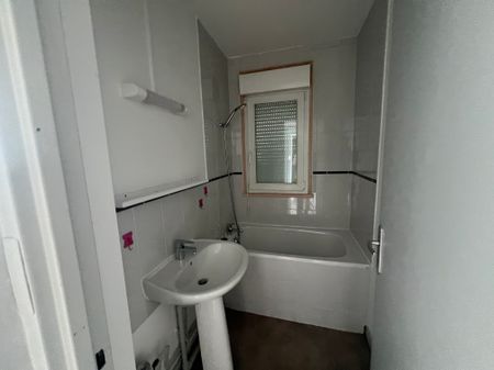 Location - Appartement T3 - 56 m² - Sochaux - Photo 4