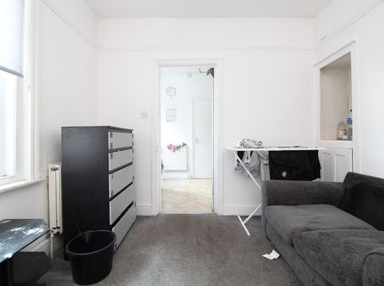 Morris Road, Southampton - Photo 1