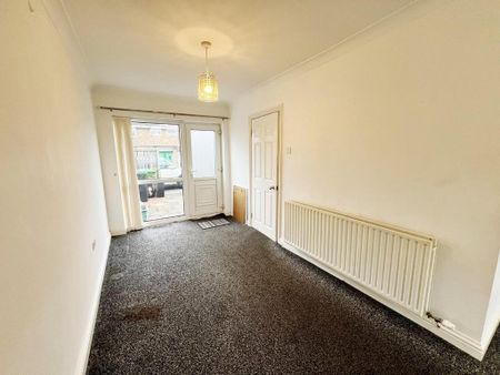 3 bedroom terraced house to rent - Photo 3