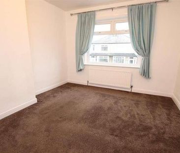 Thornacre Crescent, Shipley, BD18 - Photo 3