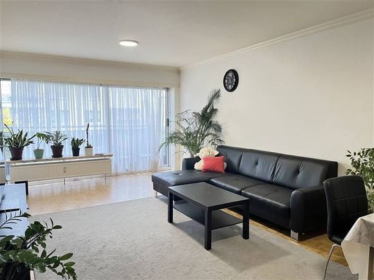 Appartement te huur - Photo 1