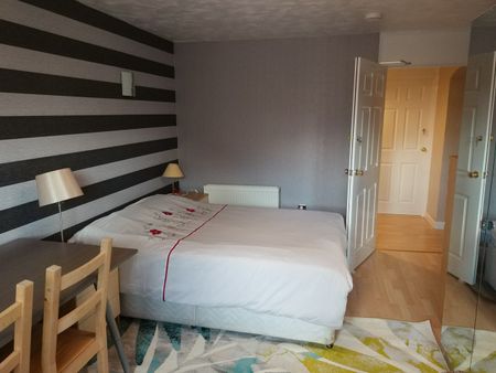 Room in a Shared Flat, Hailesland Grove, EH14 - Photo 2