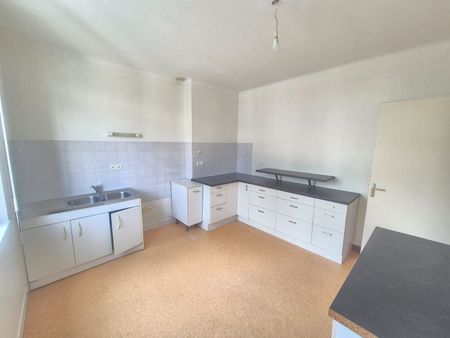 A LOUER Appartement 50000 Saint-Lô CENTRE VILLE 2 chambres 91.29 m² - Photo 2