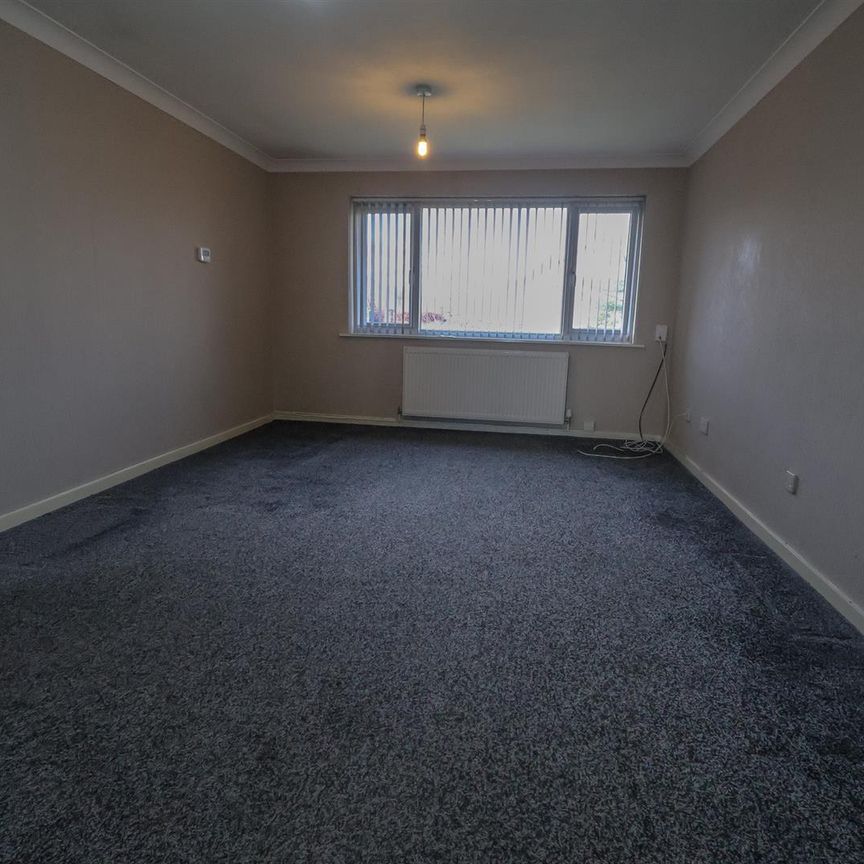 Walkers Heath Road, Birmingham - Photo 1