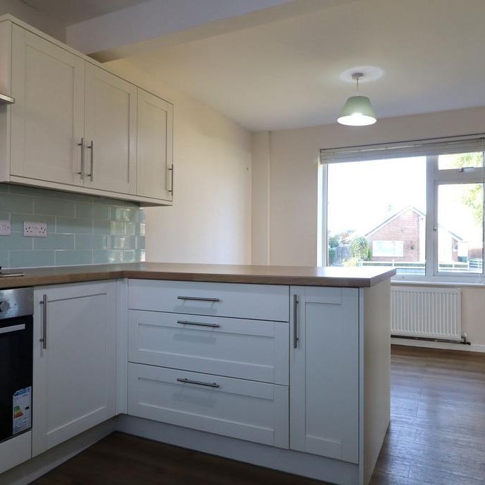 3 bedroom semi-detached house to rent - Photo 1