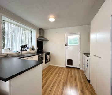 2 Bedroom Home in Upper Hutt - Photo 6