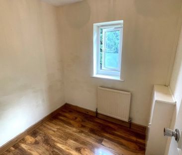 Charsley Close, AMERSHAM - Photo 2