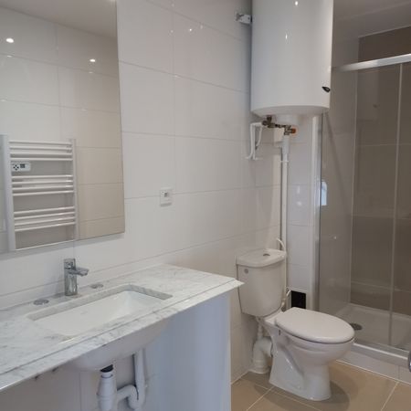 Location Appartement 2 pièces 49m² VICHY 03200 - Photo 4