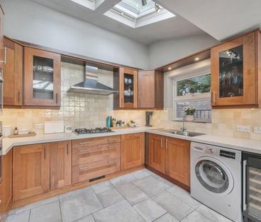 4 bedroom terraced house to rent - Photo 2