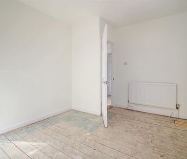 4 Bedroom House to let - Photo 6