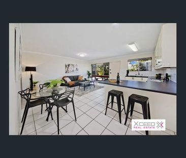 Coastal Villa Living in Scarborough - Photo 4