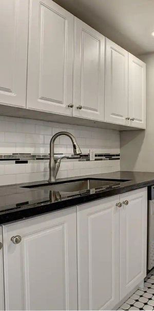 60 Tyndall Ave — 1 Bedroom - Photo 1
