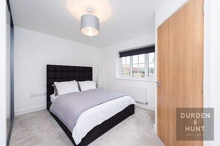 Sunnymede, Chigwell - Photo 5