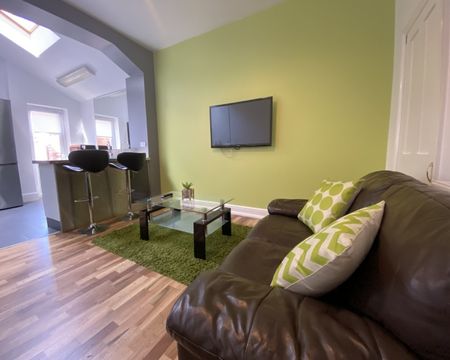 5 Bedrooms, 12 Irving Road – Student Accommodation Coventry - Photo 3