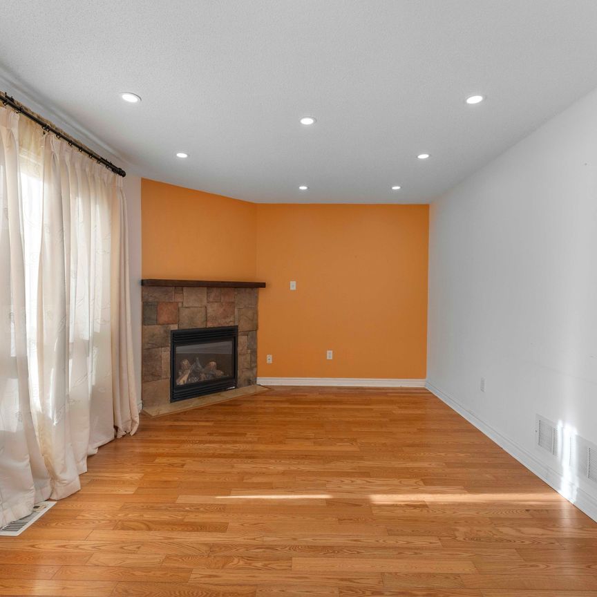 For Lease - 1 Cameron Glen Boulevard, Toronto, Ontario - Photo 1