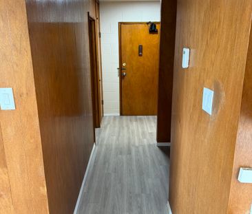 1 BDRM/1 BATH - 2315 7TH ST E - Available NOV 1 - Photo 6