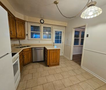 For Lease - 6 Fairhill Crescent, Toronto, Ontario - Photo 4