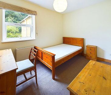 4 bedroom terraced house to rent - Photo 2