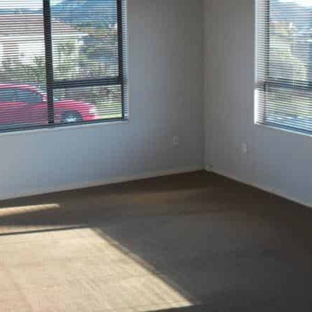 Sunny 3 bed House to rent - Photo 1