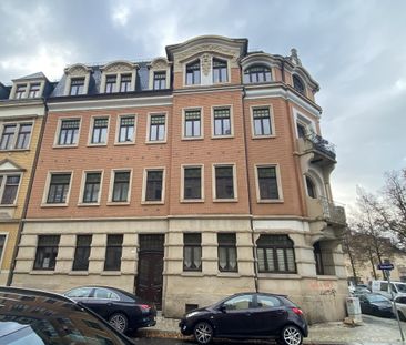 Geräumige 2-Zimmer-Mansardenwohnung in gepflegtem Mehrfamilienhaus ... - Photo 2