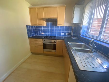 2 bedroom house to rent Damask Gardens, Hampshire, Waterlooville, PO7 - Photo 5